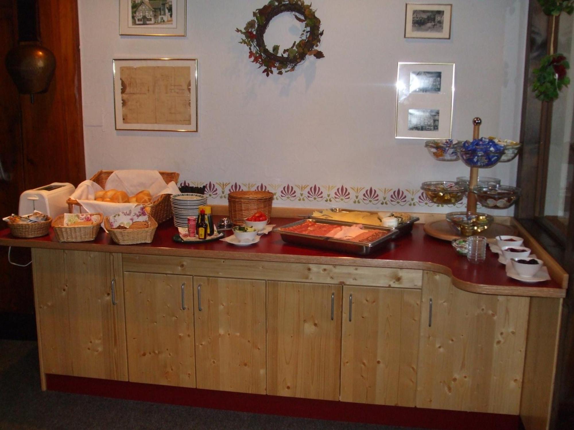 Hotel-Restaurant Zum Dorfkrug Winterberg Ngoại thất bức ảnh